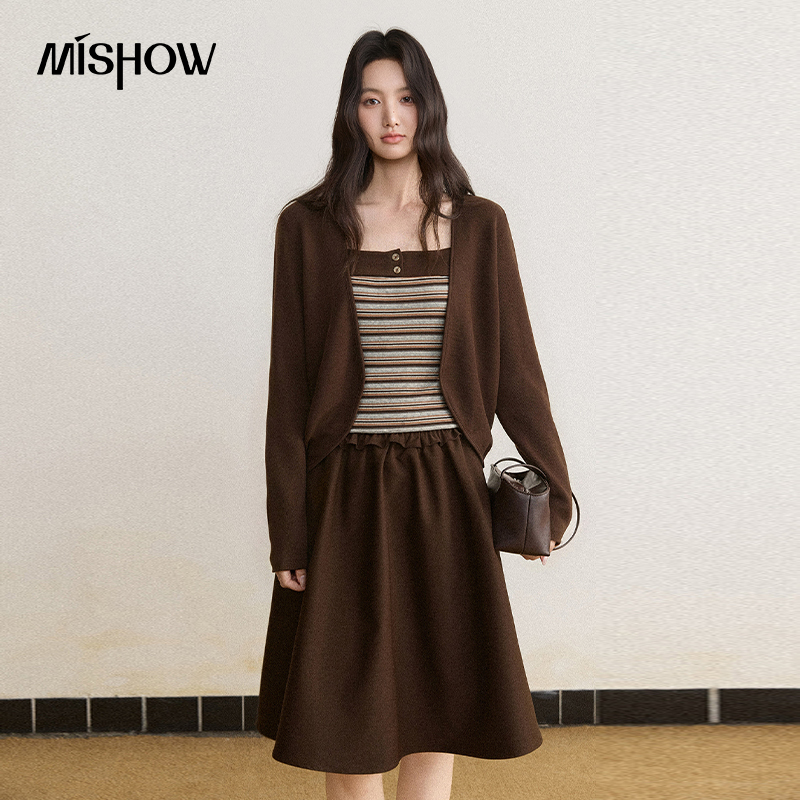 Embellish Knit - Conjuntos de Roupas Femininas MISHOW 2026